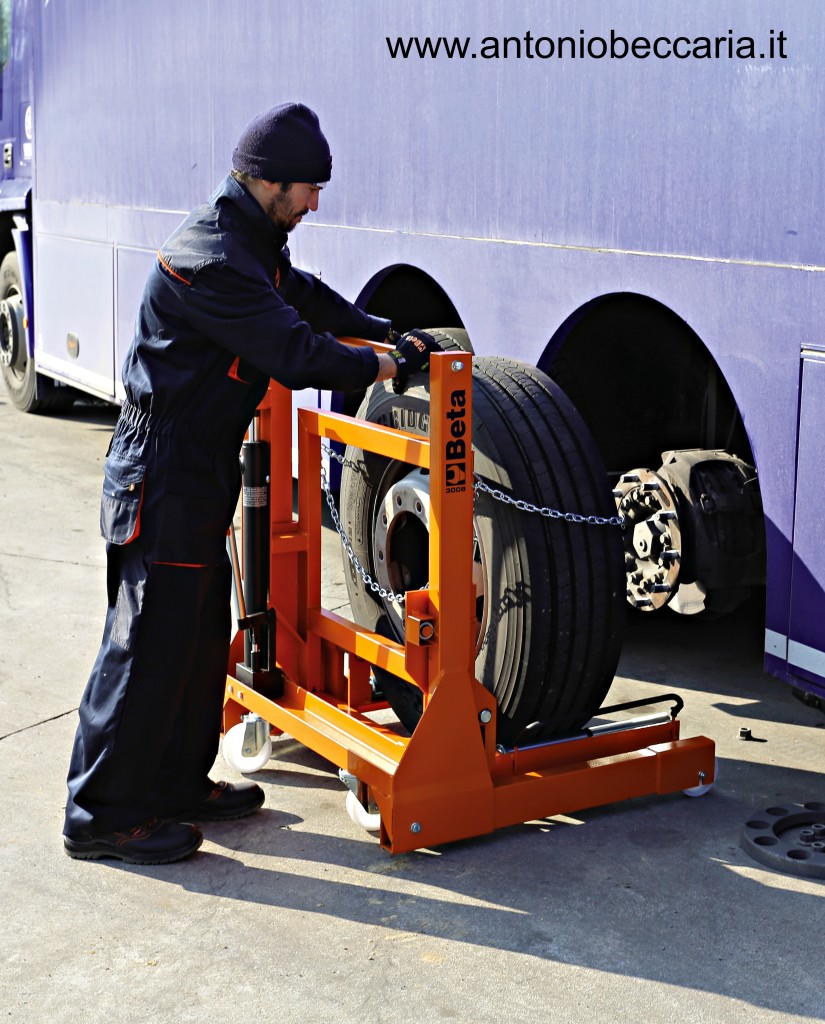 3008 030080100 3008 Beta Sollevatore e posizionatore ruote Truck singole e gemellari 1